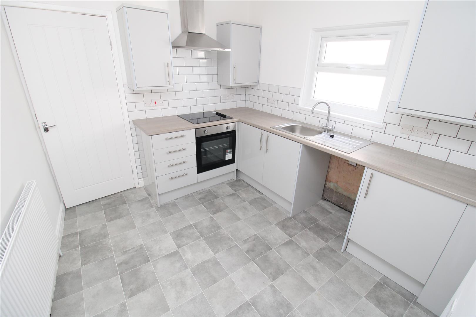flat for rent gladstone street