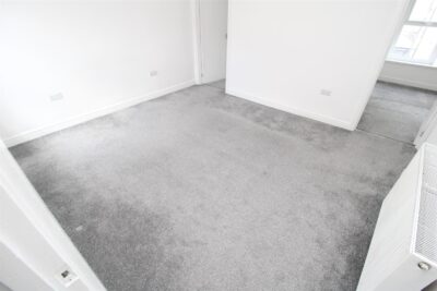 flat for rent gladstone street