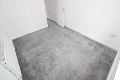 flat for rent gladstone street