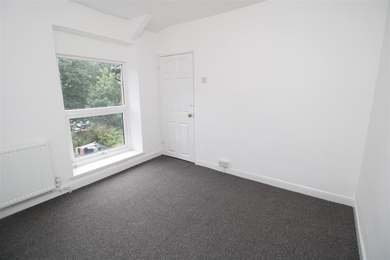 house - terraced for rent tyntyla road