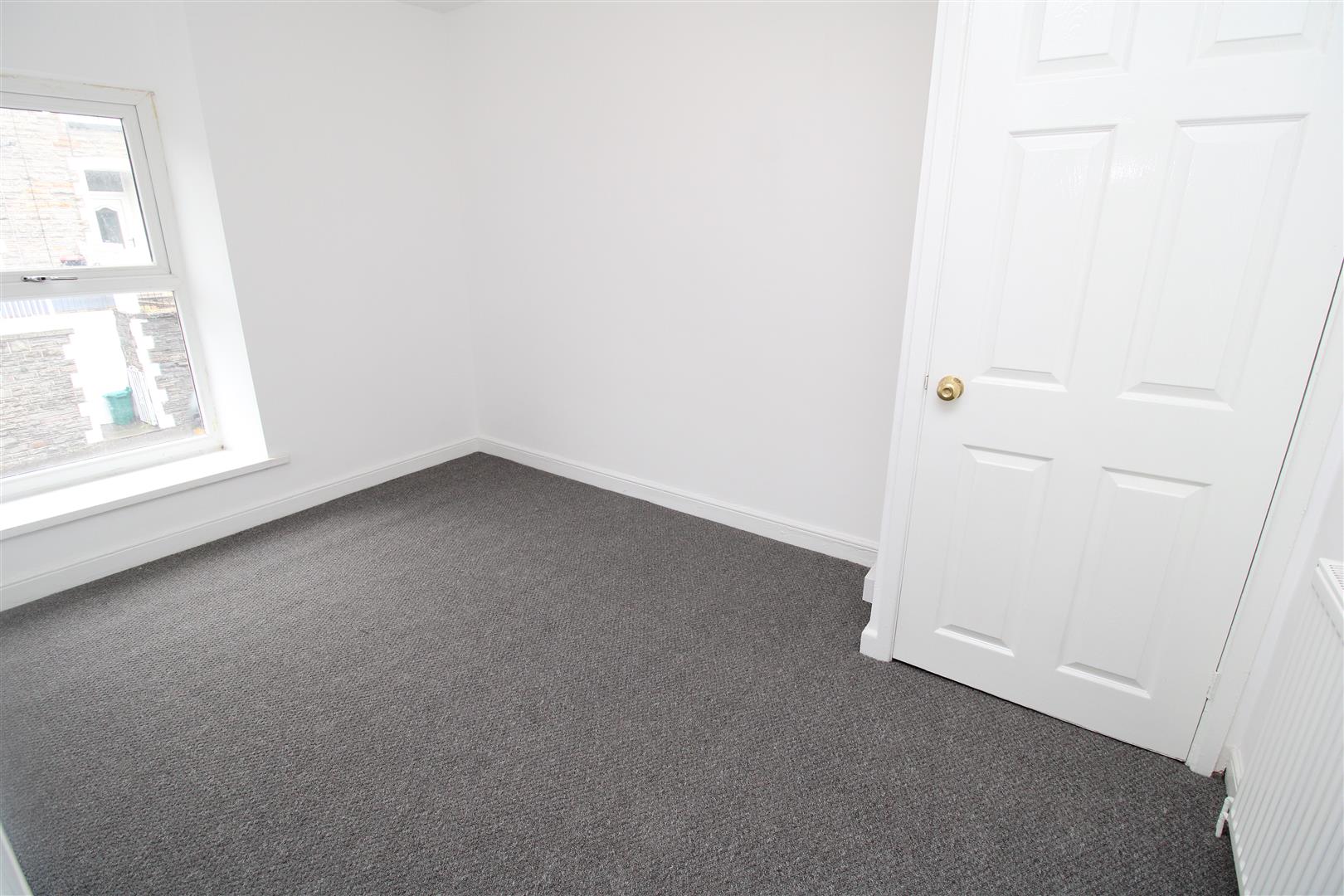 house - terraced for rent tyntyla road