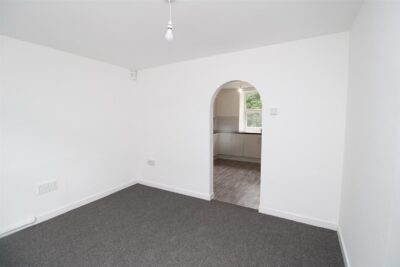 house - terraced for rent tyntyla road
