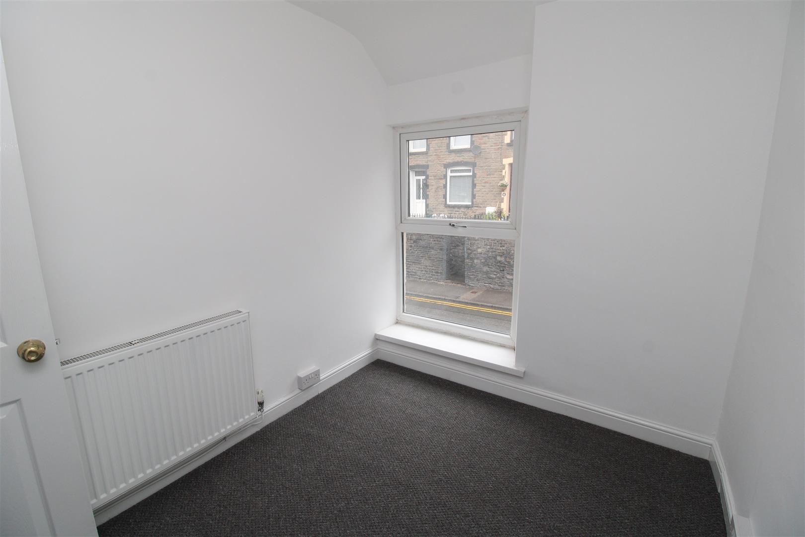 house - terraced for rent tyntyla road
