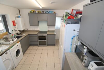 room for rent collins terrace
