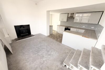 house - end terrace for rent penn street