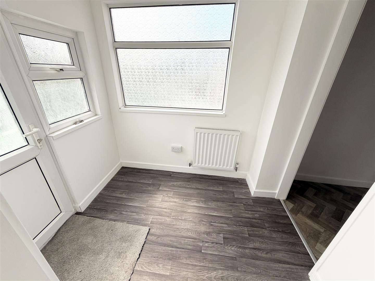 house - end terrace for rent penn street
