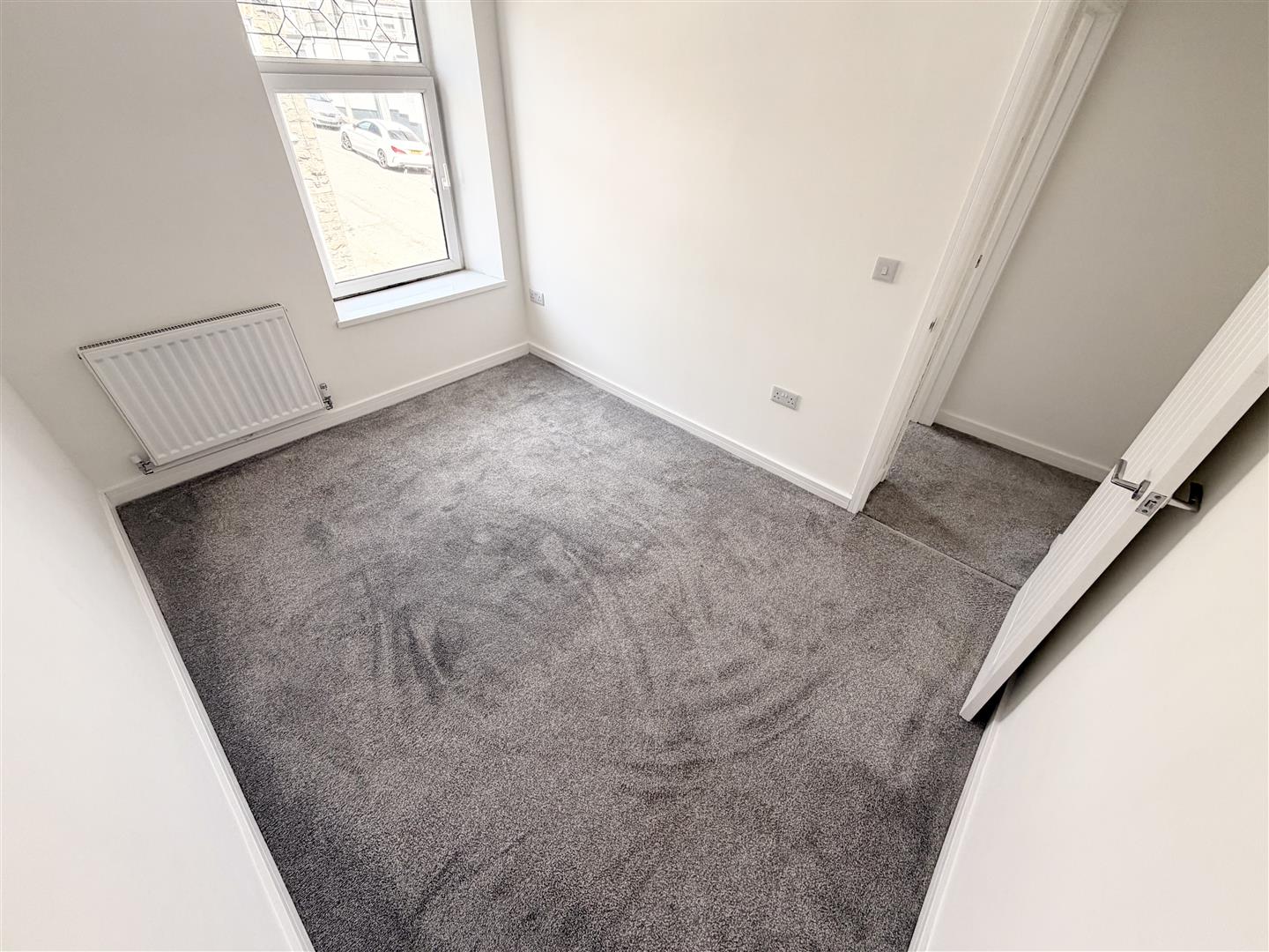 house - end terrace for rent penn street