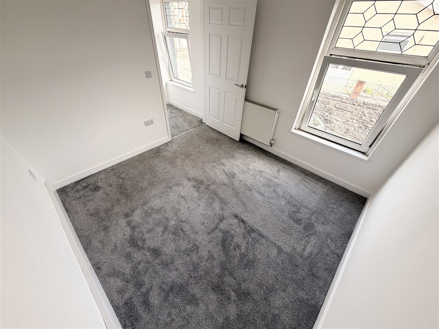 house - end terrace for rent penn street