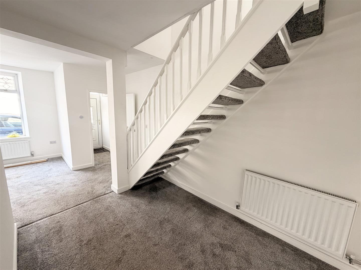house - end terrace for rent penn street