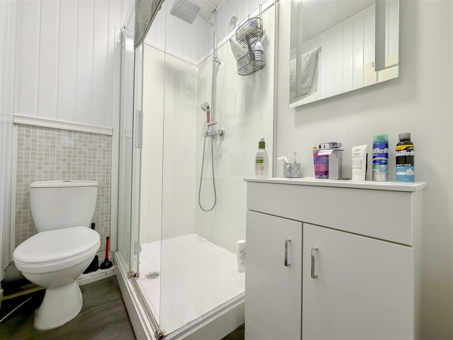 room for rent queen street
