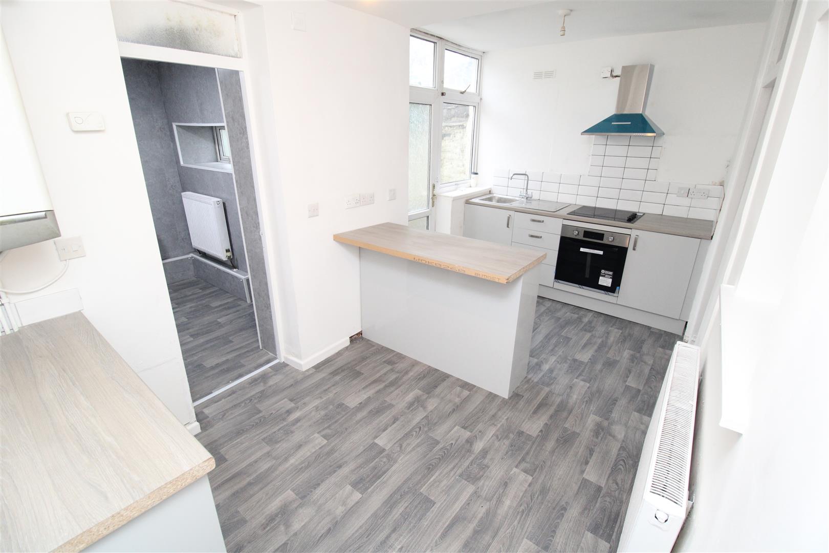 house - terraced for rent brithweunydd road