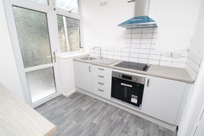 house - terraced for rent brithweunydd road