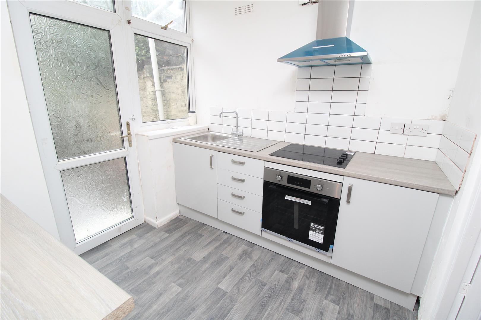 house - terraced for rent brithweunydd road
