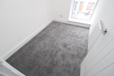 house - terraced for rent brithweunydd road