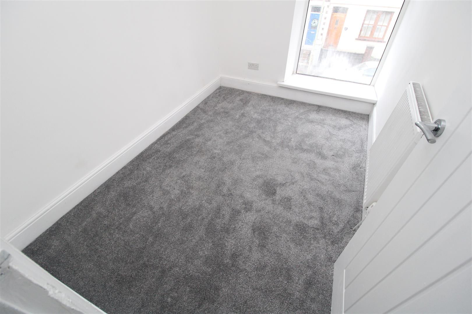 house - terraced for rent brithweunydd road