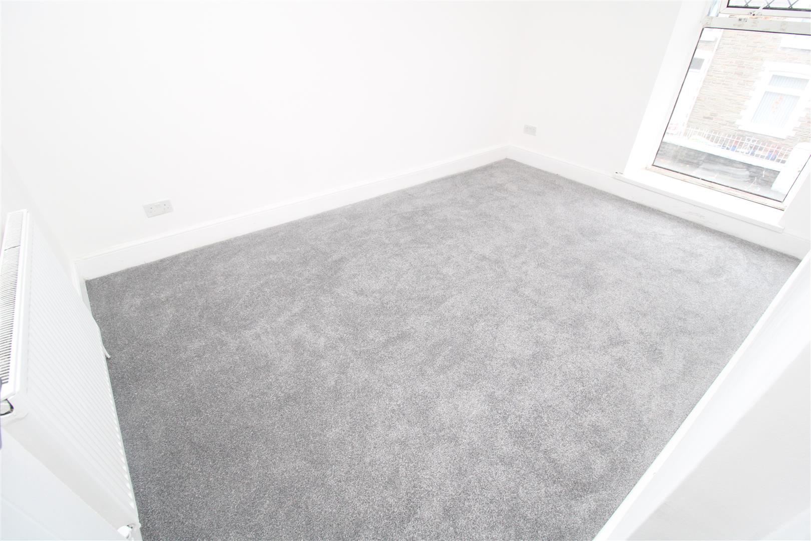 house - terraced for rent brithweunydd road