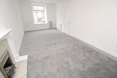 house - terraced for rent brithweunydd road