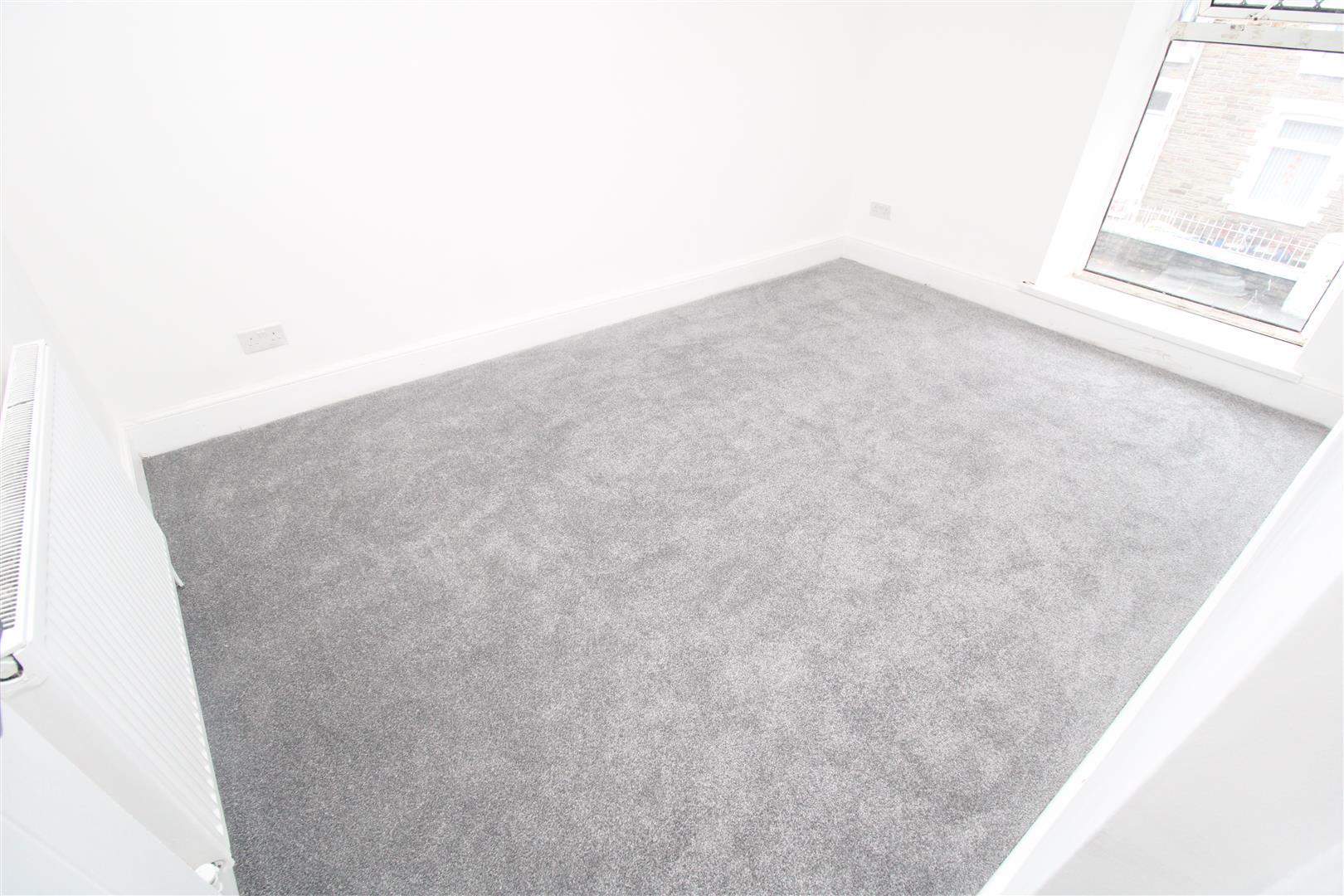 house - terraced for rent brithweunydd road