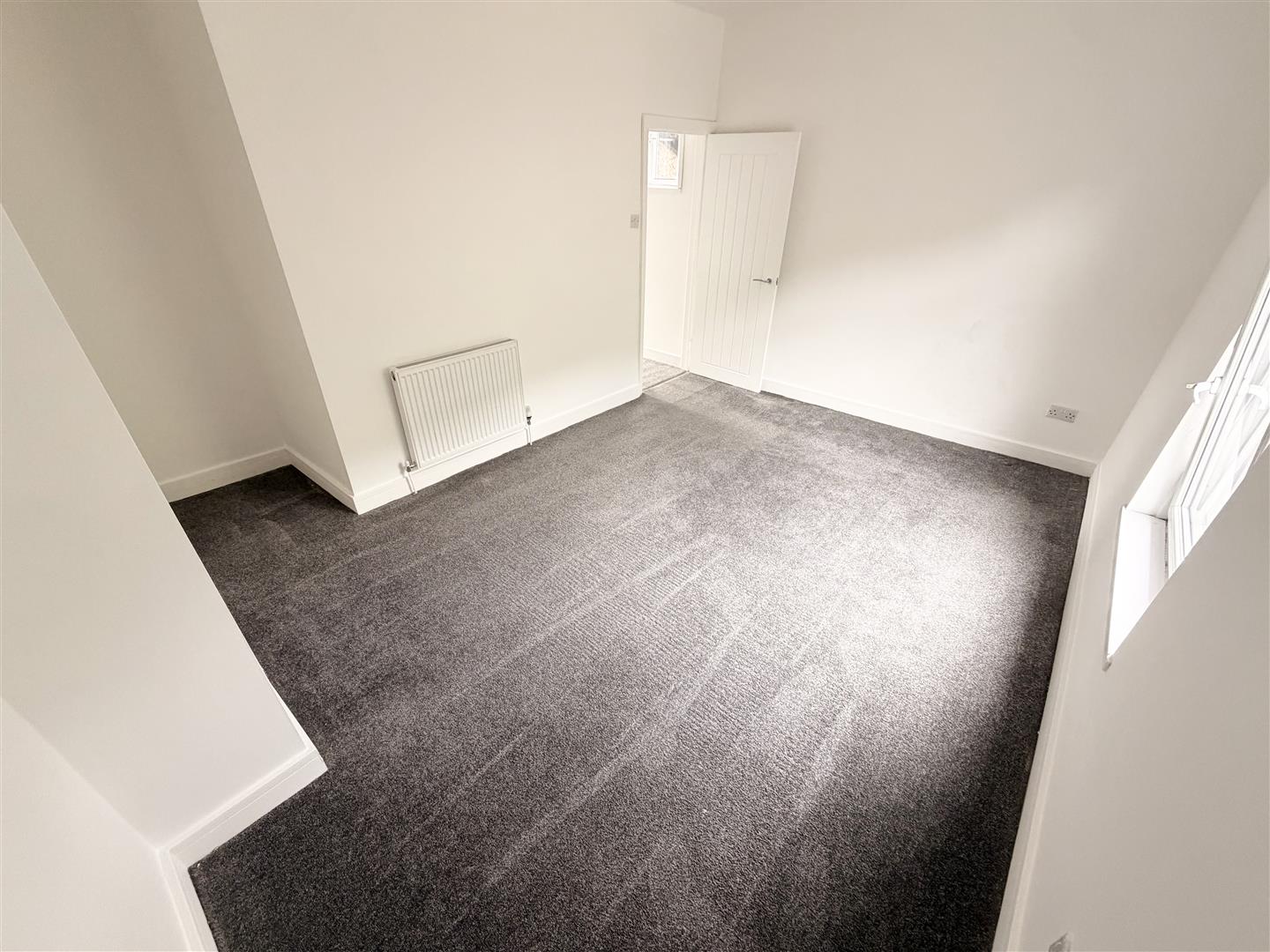 house - end terrace for rent rhys street