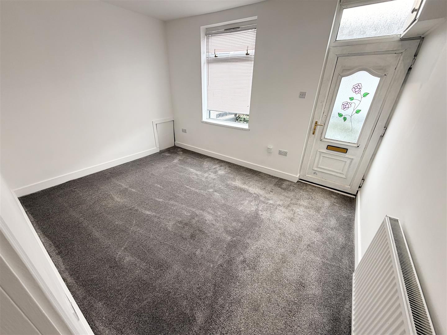 house - end terrace for rent rhys street