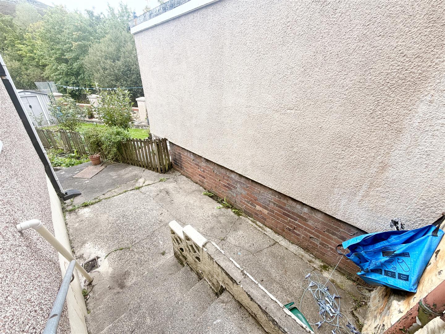 house for rent pontypridd road