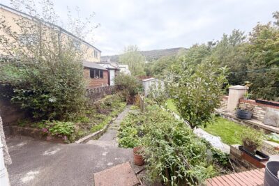 house for rent pontypridd road