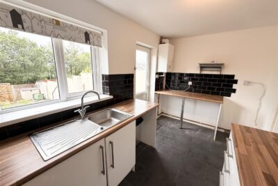 house for rent llys garth