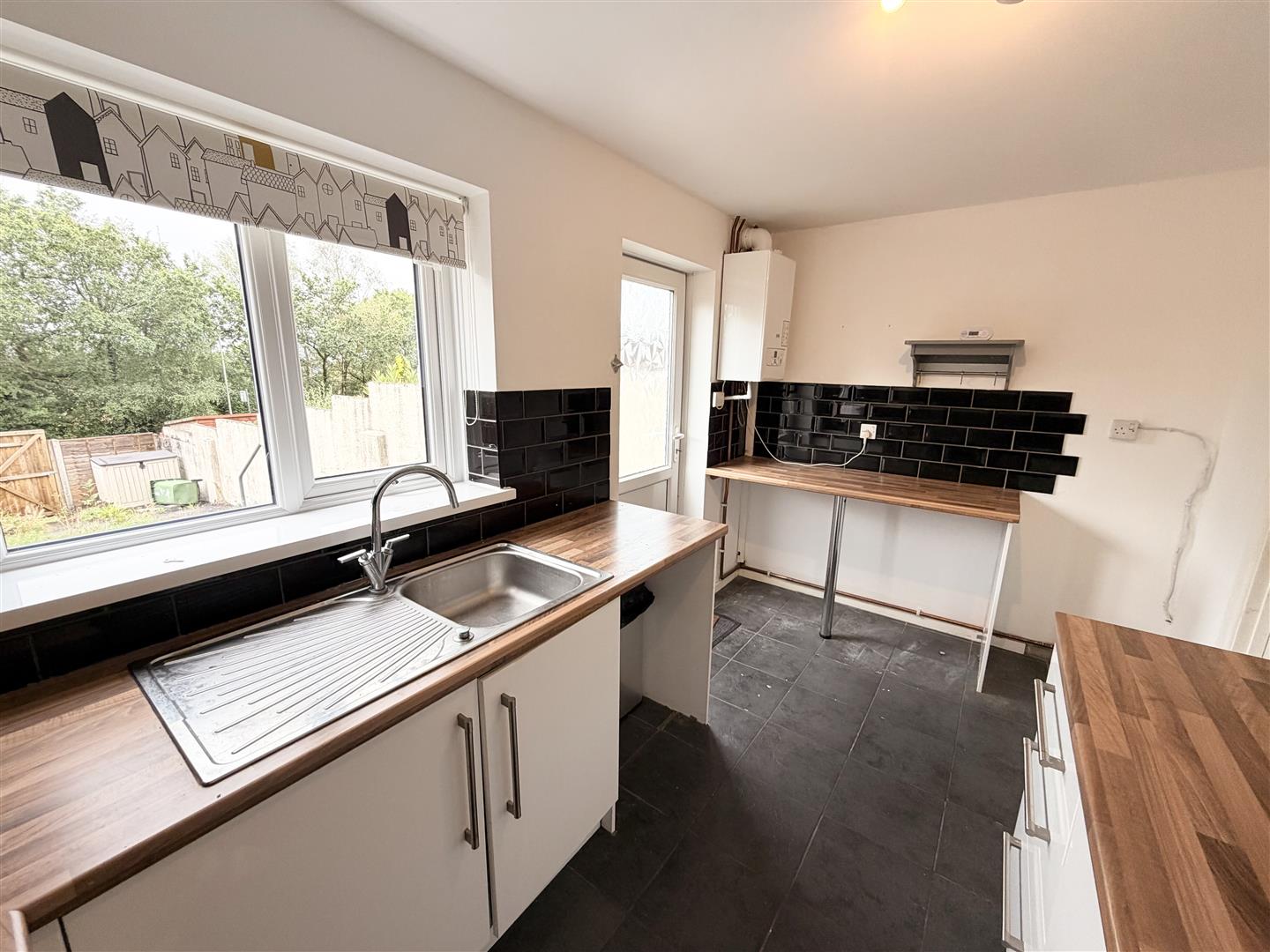house for rent llys garth