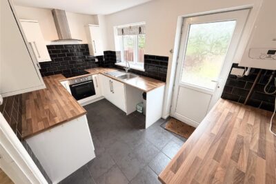 house for rent llys garth