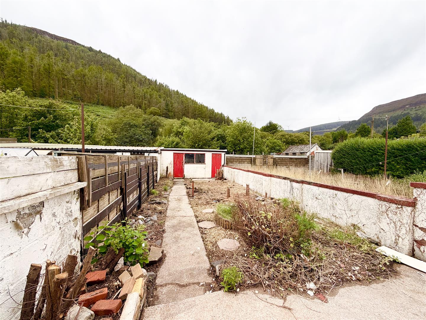 house - terraced for rent eileen place