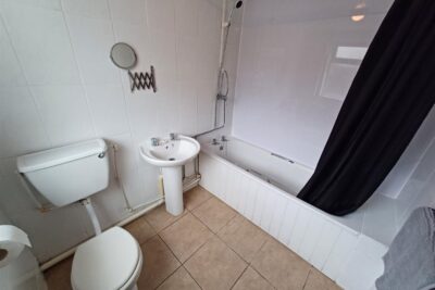 room for rent queen street