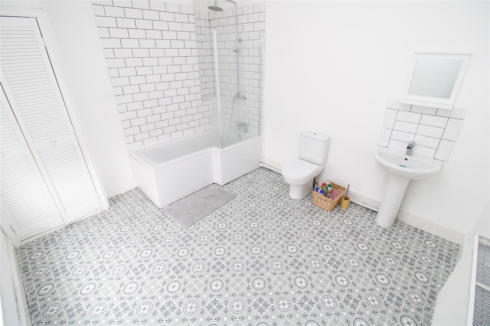 house - terraced for rent eureka place