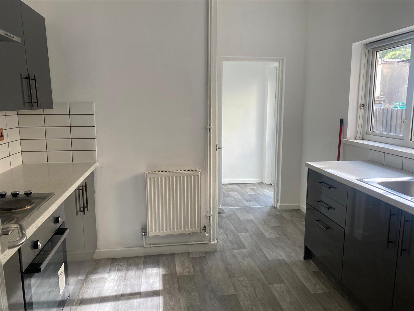 house - terraced for rent marine street