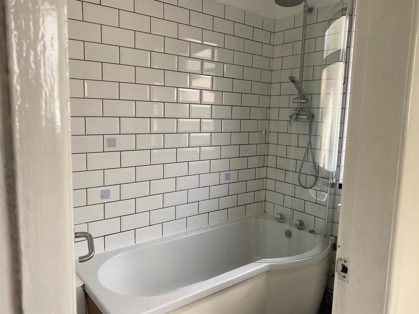 house - terraced for rent marine street