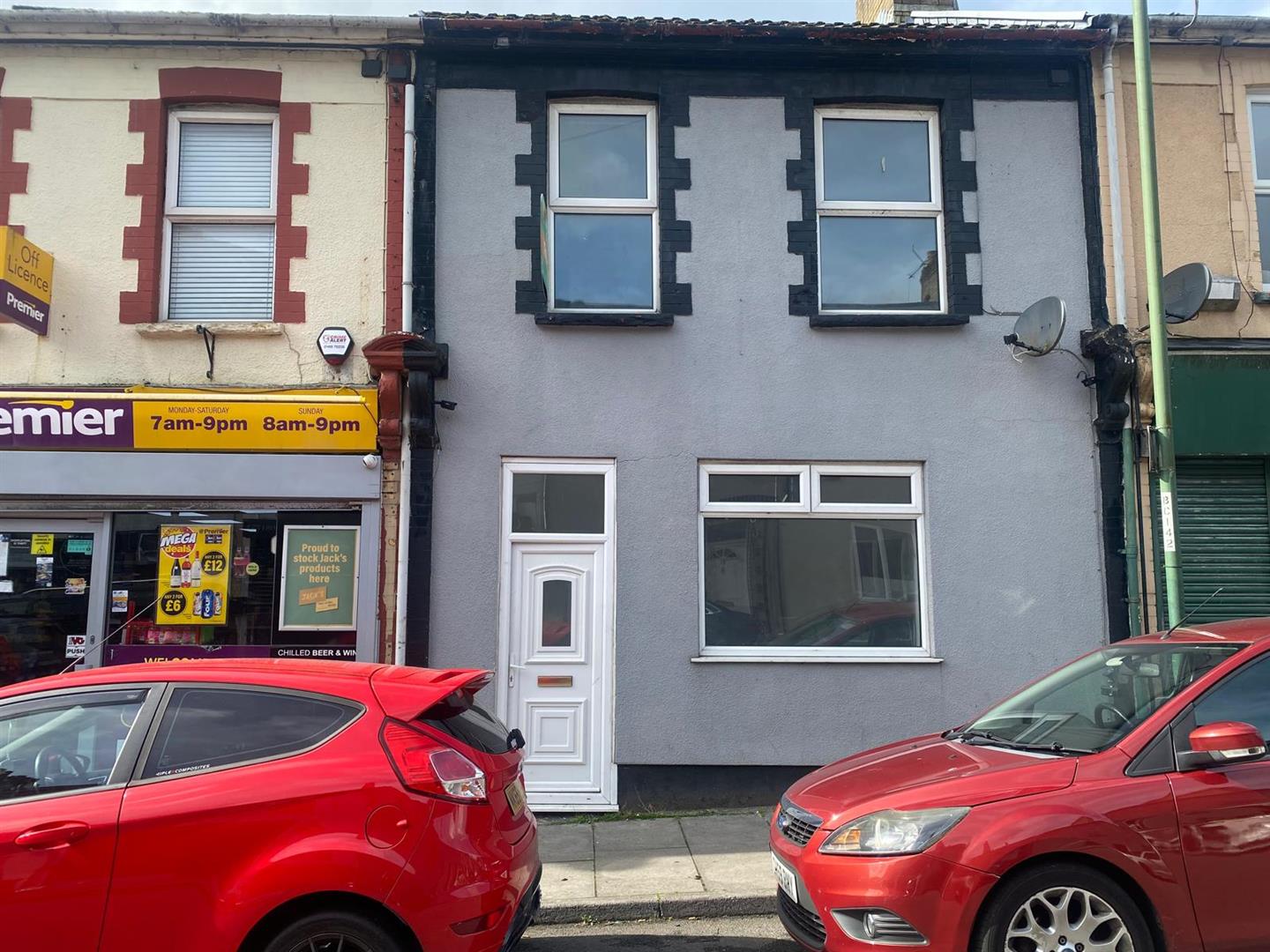 house - terraced for rent marine street