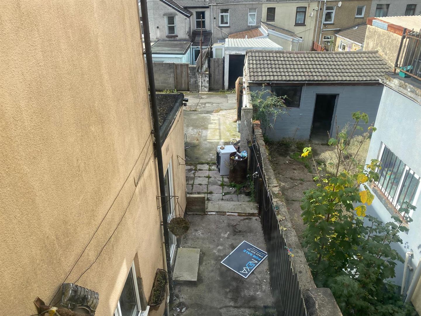 house - terraced for rent marine street