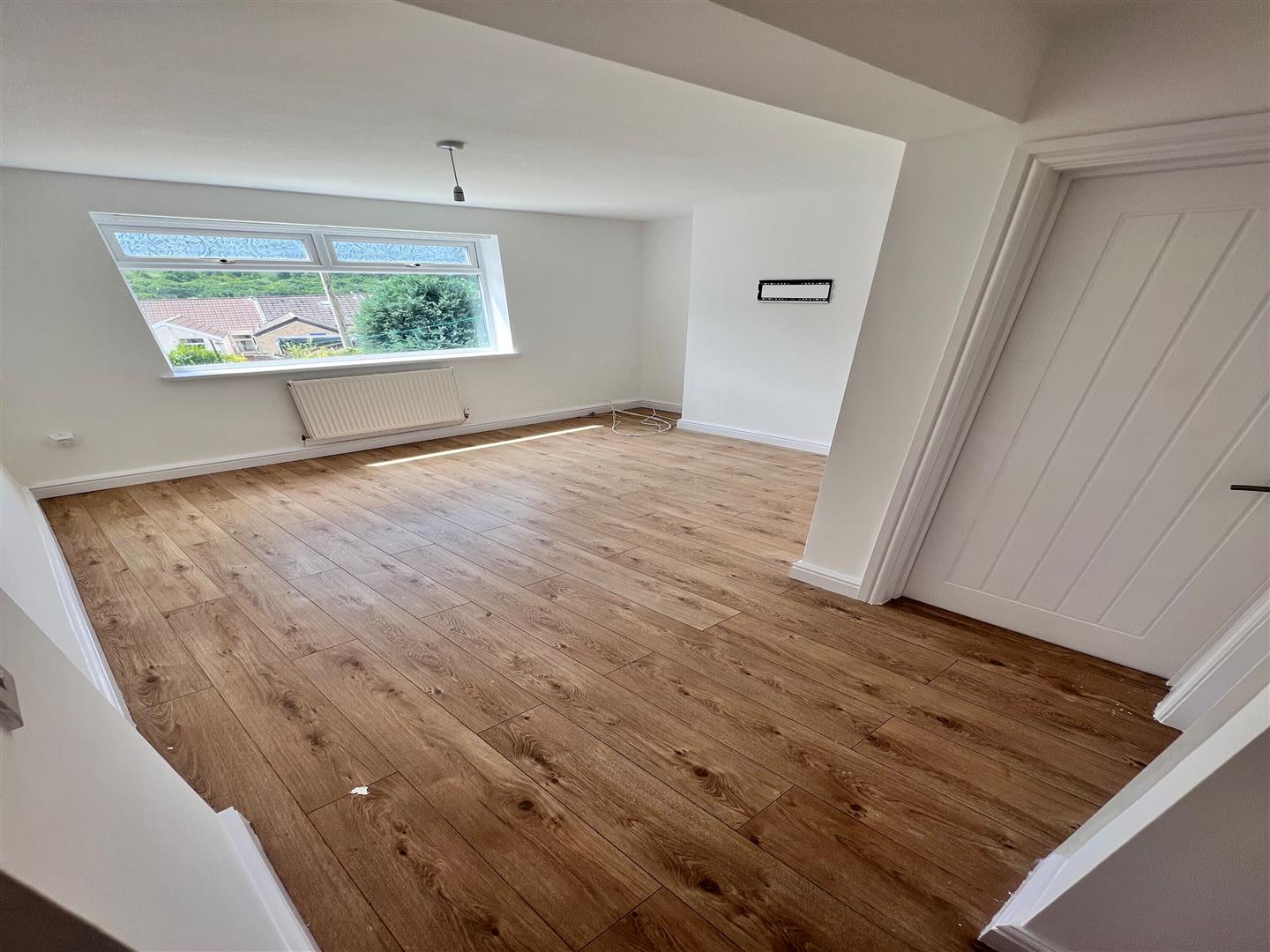 house - semi-detached for rent bryn heulog