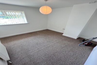 house - semi-detached for rent bryn heulog