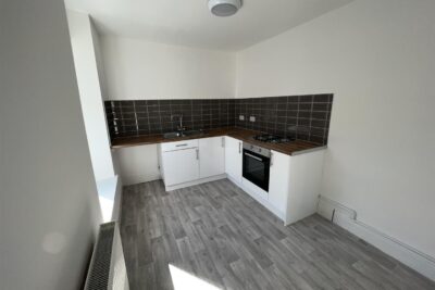 flat for rent llewellyn street