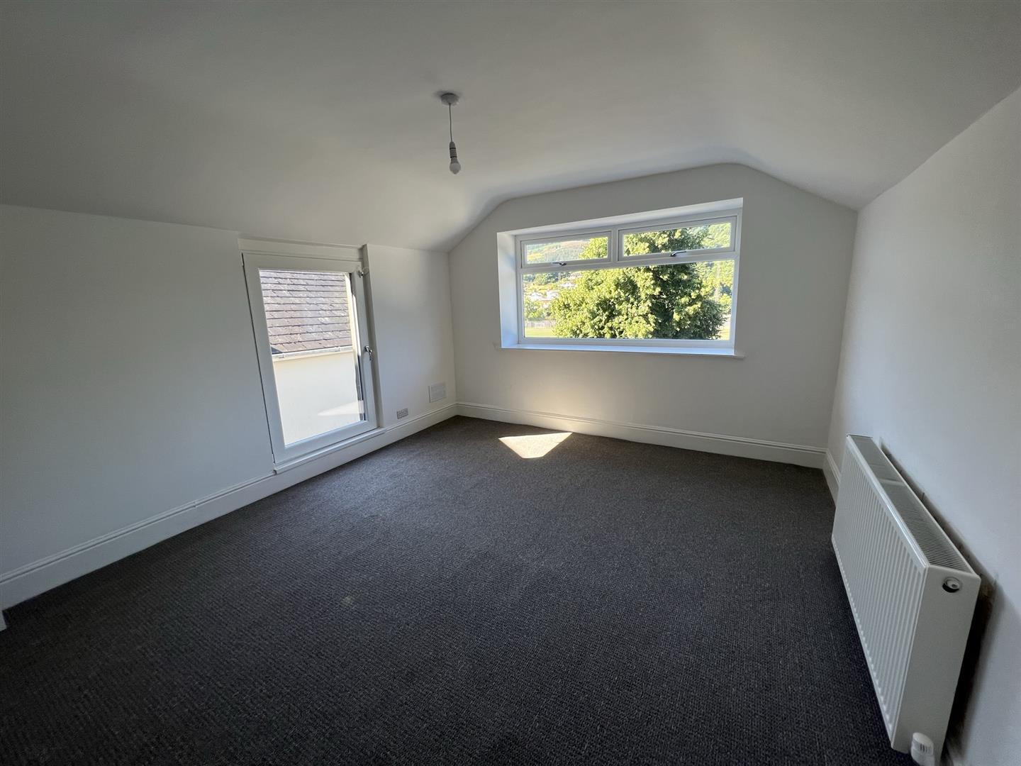 flat for rent llewellyn street