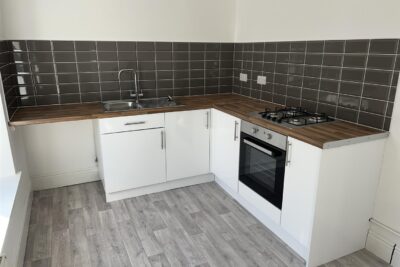 flat for rent llewellyn street