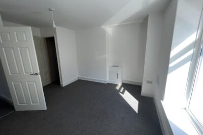 flat for rent llewellyn street