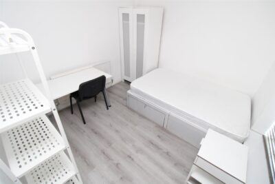 house - terraced for rent laura street