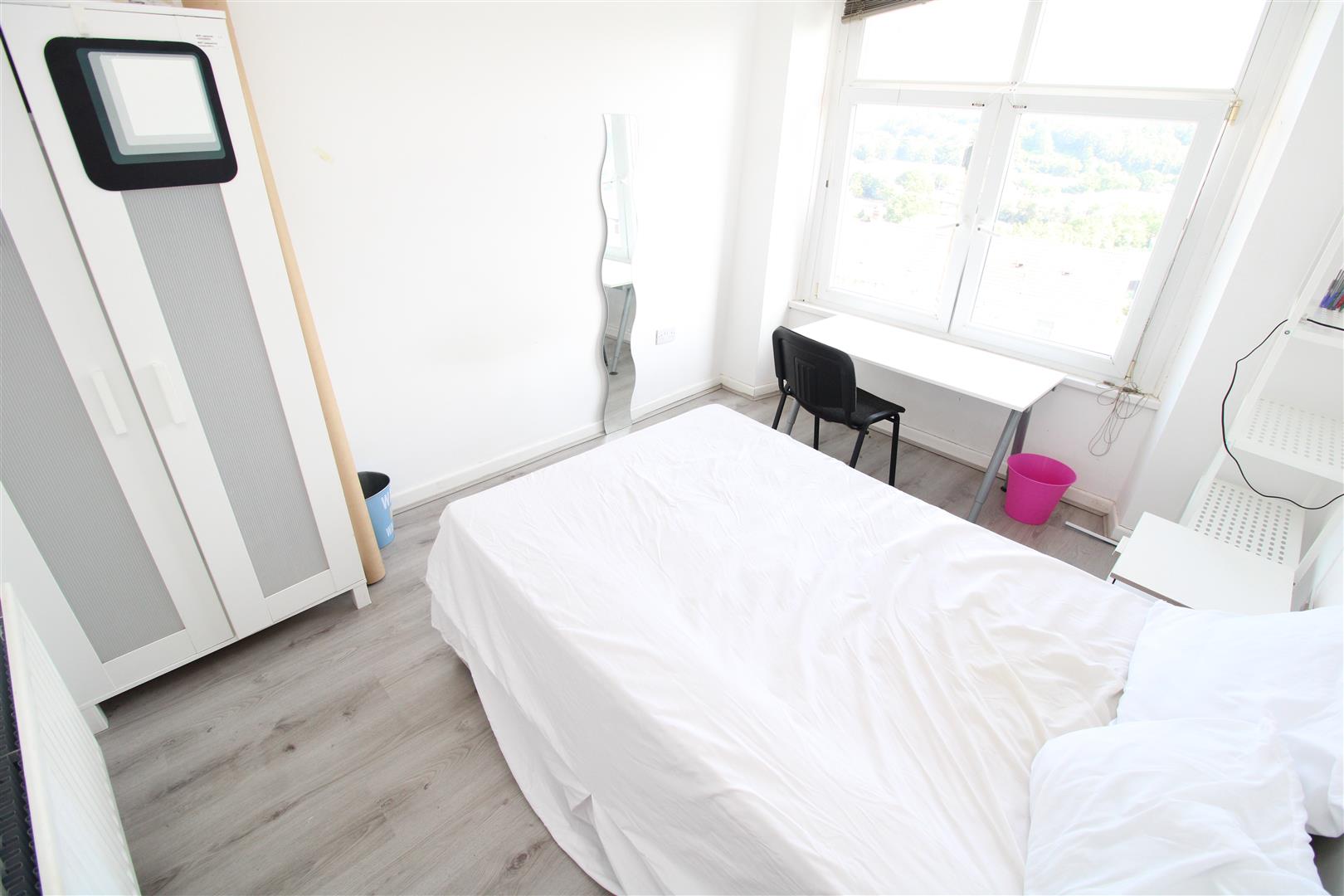 house - terraced for rent laura street