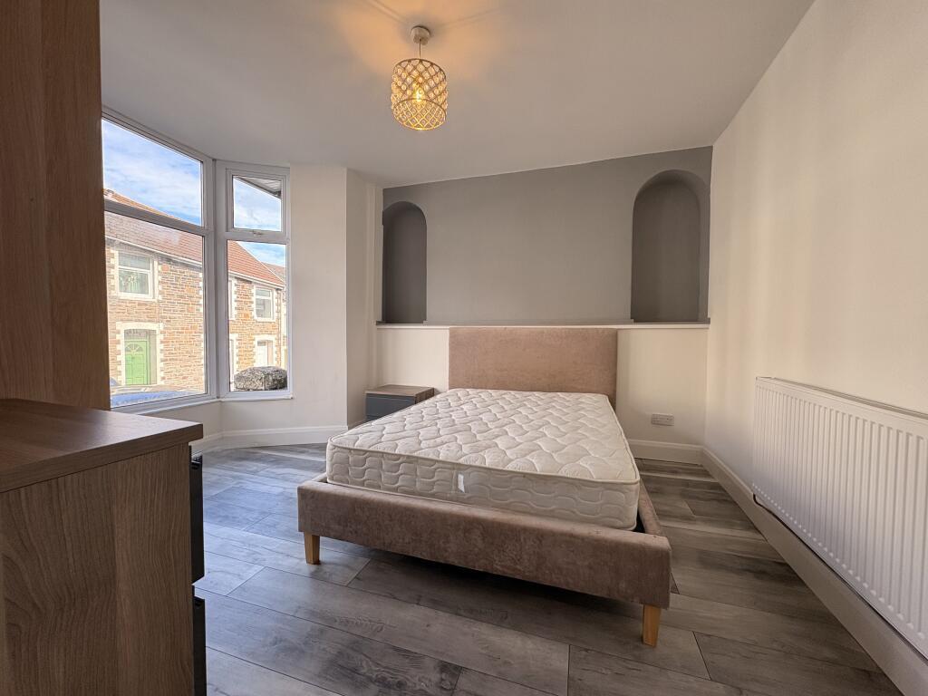 house of multiple occupancy for rent tower street