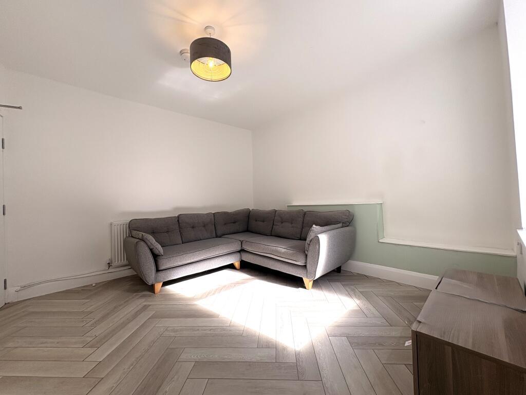 house of multiple occupancy for rent tower street