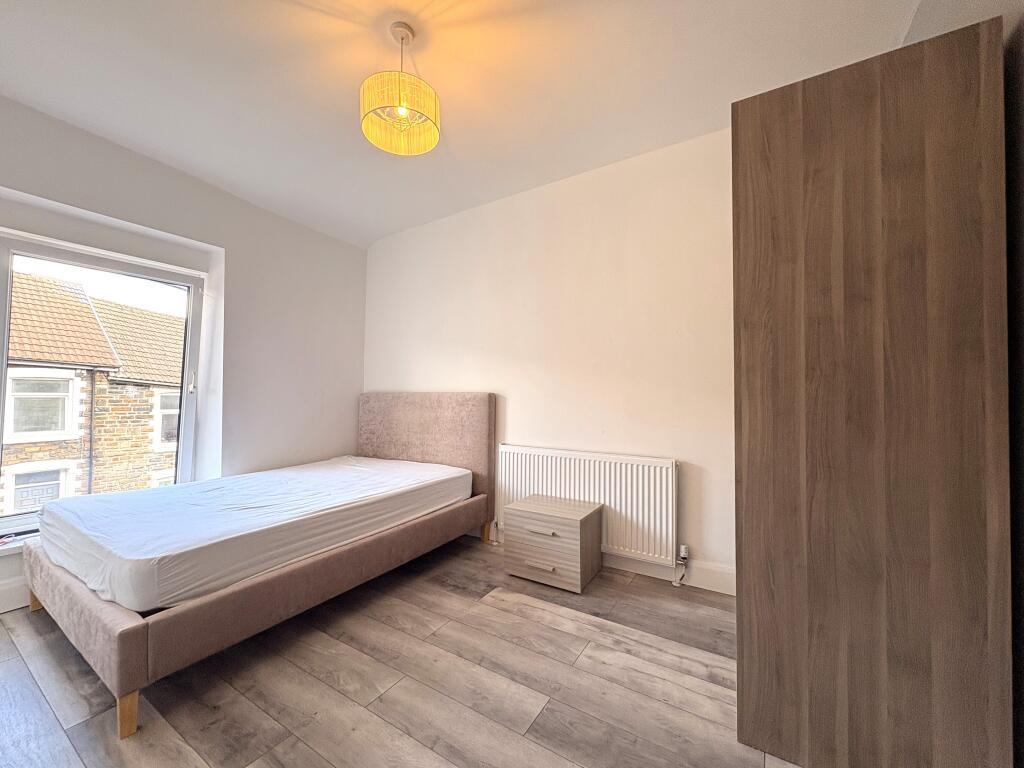 house of multiple occupancy for rent tower street