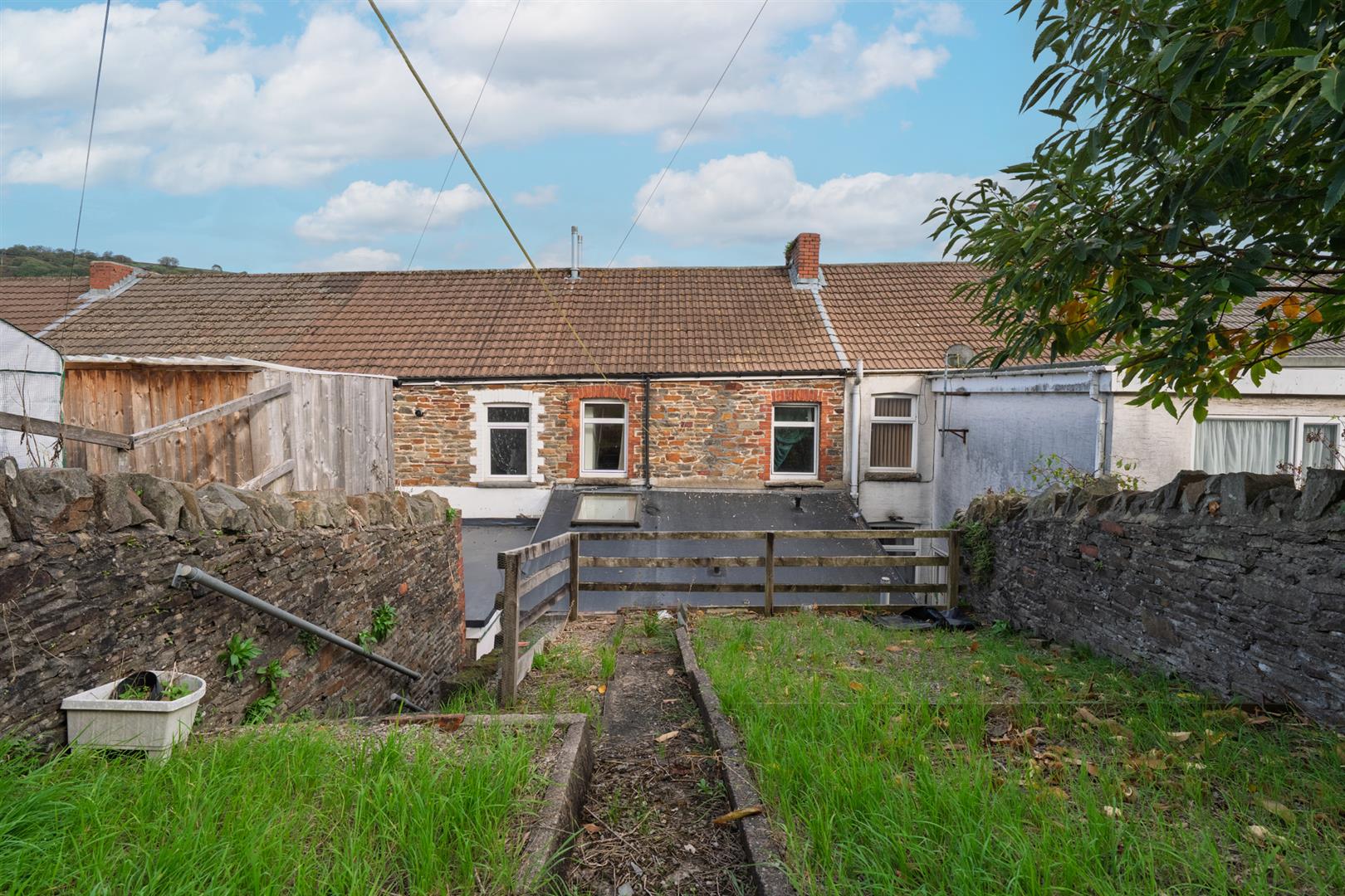 house - terraced for sale queen street