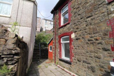 house for rent aberrhondda road