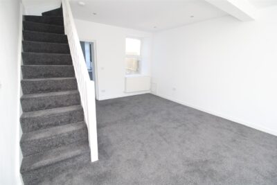 house - end terrace for rent howard street